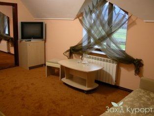 Оливковый корпус. Семейный