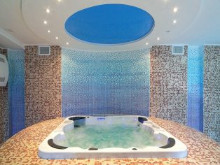 SPA центр. Джакузи