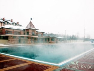 Большой открытый термальный бассейн (t ° + 29 °)