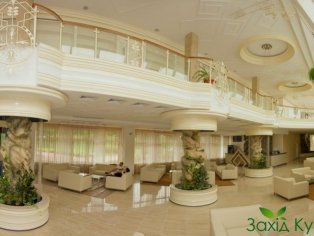 Санаторий \"Карпаты\". Холл
