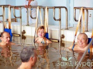 Подводное вытяжение позвоночника
