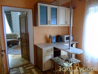 Люкс трехкомнатный с кухней