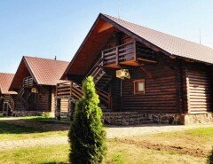 Готель «Срібний Водограй» Поляна